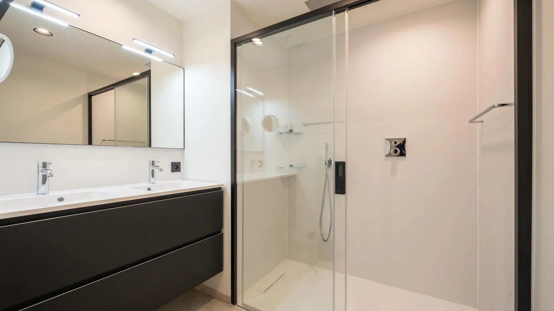 Luxe Comfort App Met Zijdelings Zeezicht En In Centrum Ostenda 0*,  Belgio